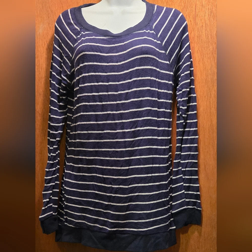 Ambiance dark blue & white stripped l9ng sleeve lightweight sweater szM - Picture 2 of 4